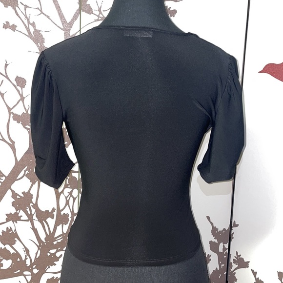 Triple Seven Size Small Puff V-Cut Tee-Short Sleeve Black Crop Top NWOT $30 - Picture 3 of 11